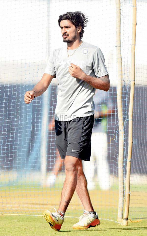 Ton by Deepak Hooda keeps India Blue's final hopes alive