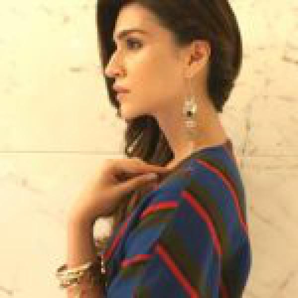 Kriti Sanon Wears The Accessory That Slims Your Waist In Seconds